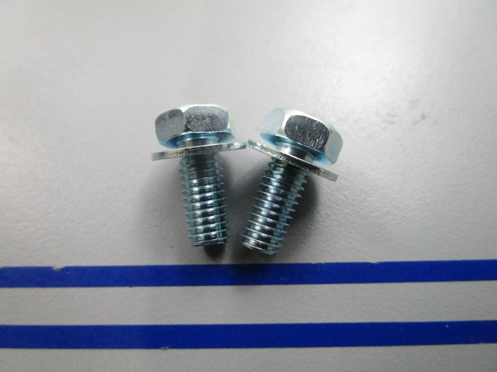 NEW OEM (LOT OF 2) Kawasaki 186B0614 Bolt 0810