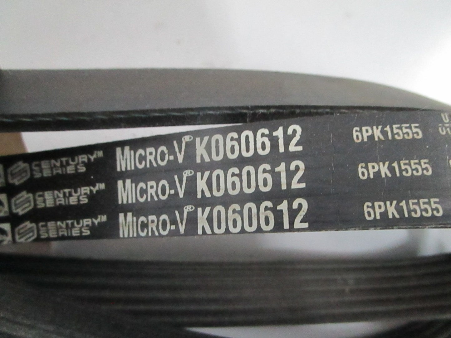 NEW K060612 Gates Century Series Micro-V Serpentine Belt 0820