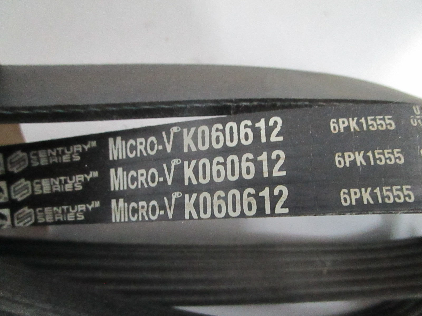 NEW K060612 Gates Century Series Micro-V Serpentine Belt 0820