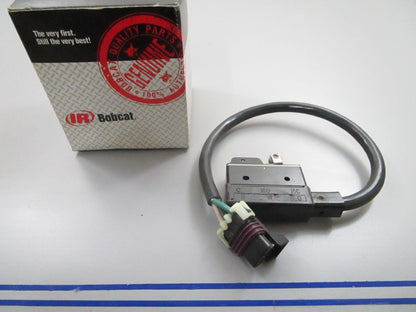 *NEW OEM* 0810 Bobcat Switch Assembly 6661150