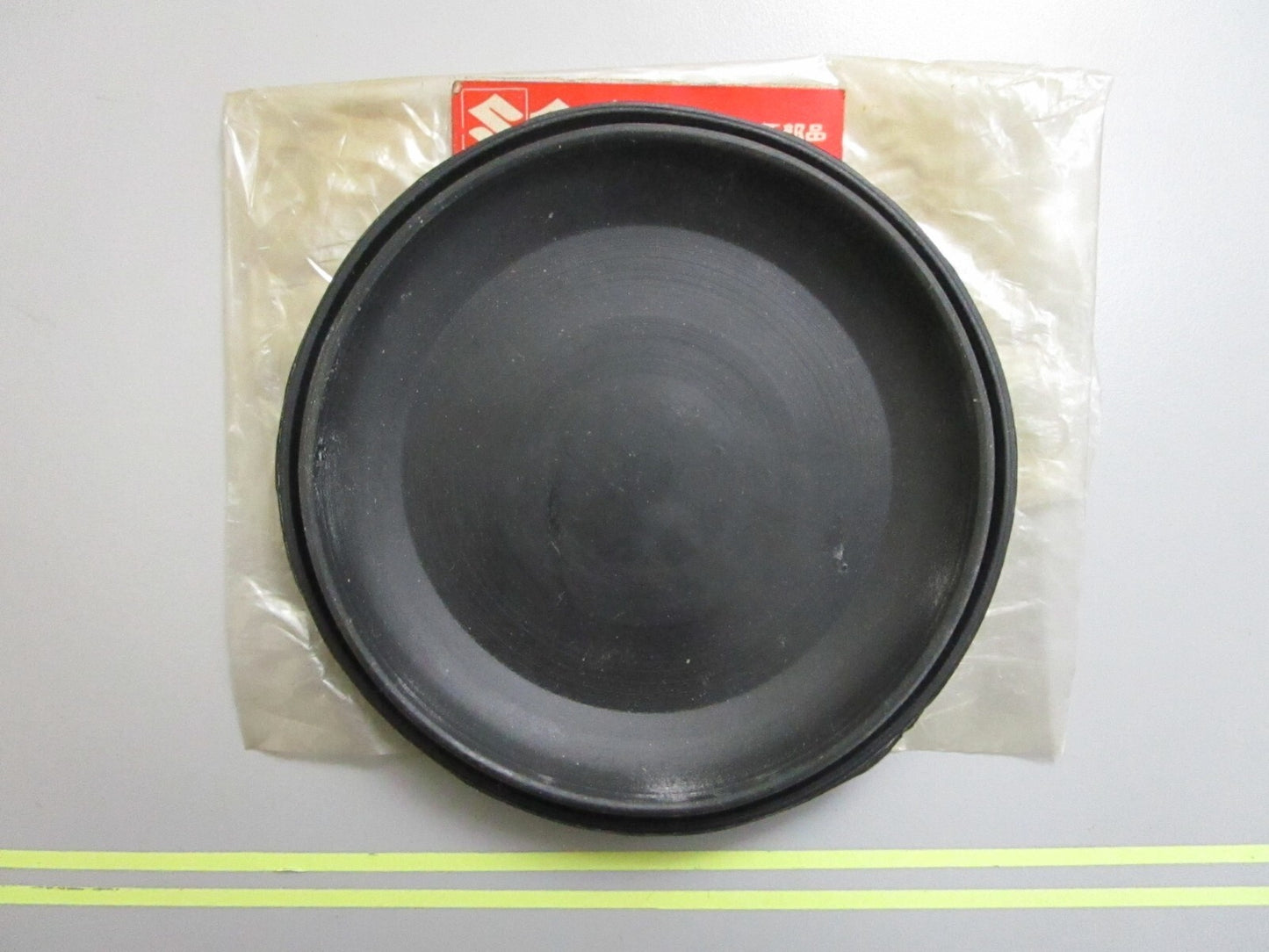 *NEW OEM* 0810 Suzuki Engine Cover Cap 61486-94600