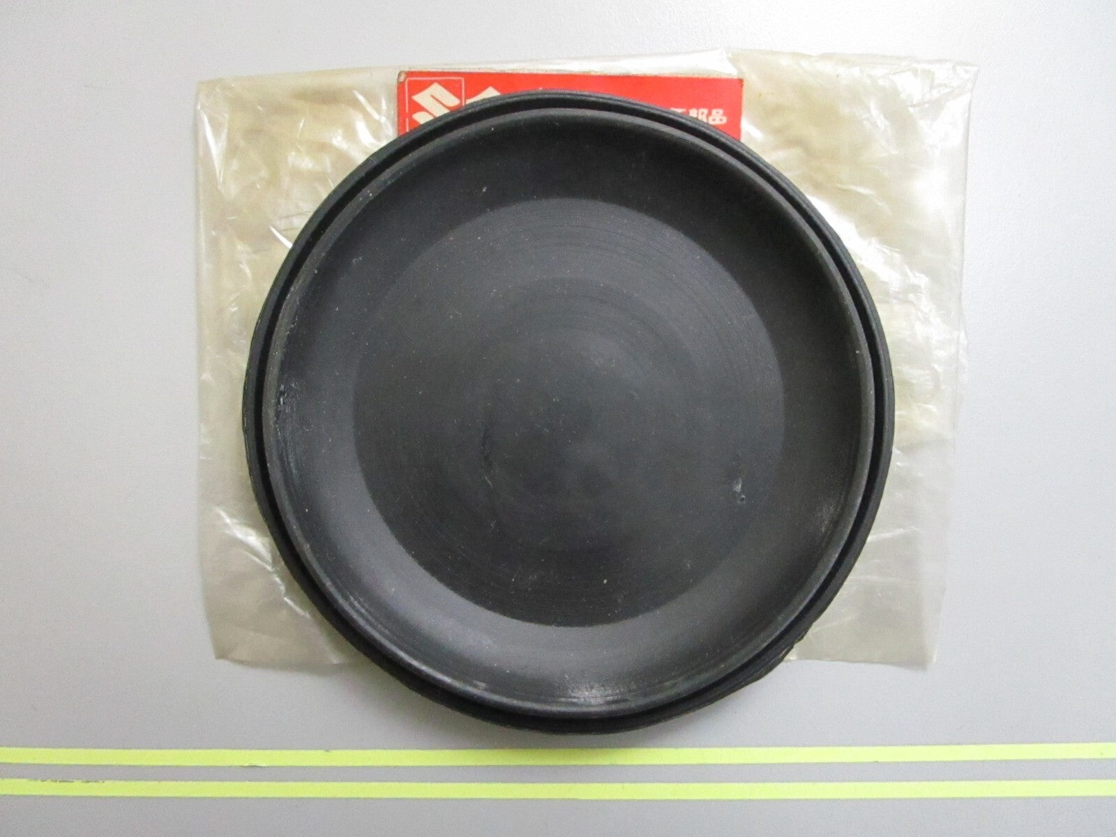 *NEW OEM* 0810 Suzuki Engine Cover Cap 61486-94600