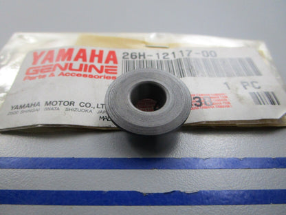 NEW OEM 26H-12117-00-00 Yamaha Valve Retainer 0810