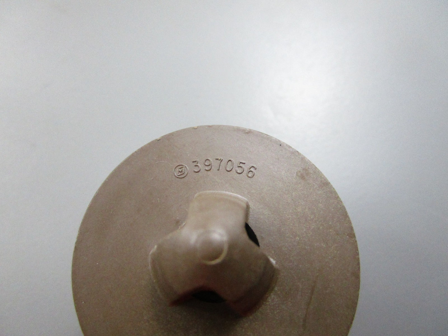 NEW OEM 396987 0396987 OMC Johnson Evinrude Thermostat 0810