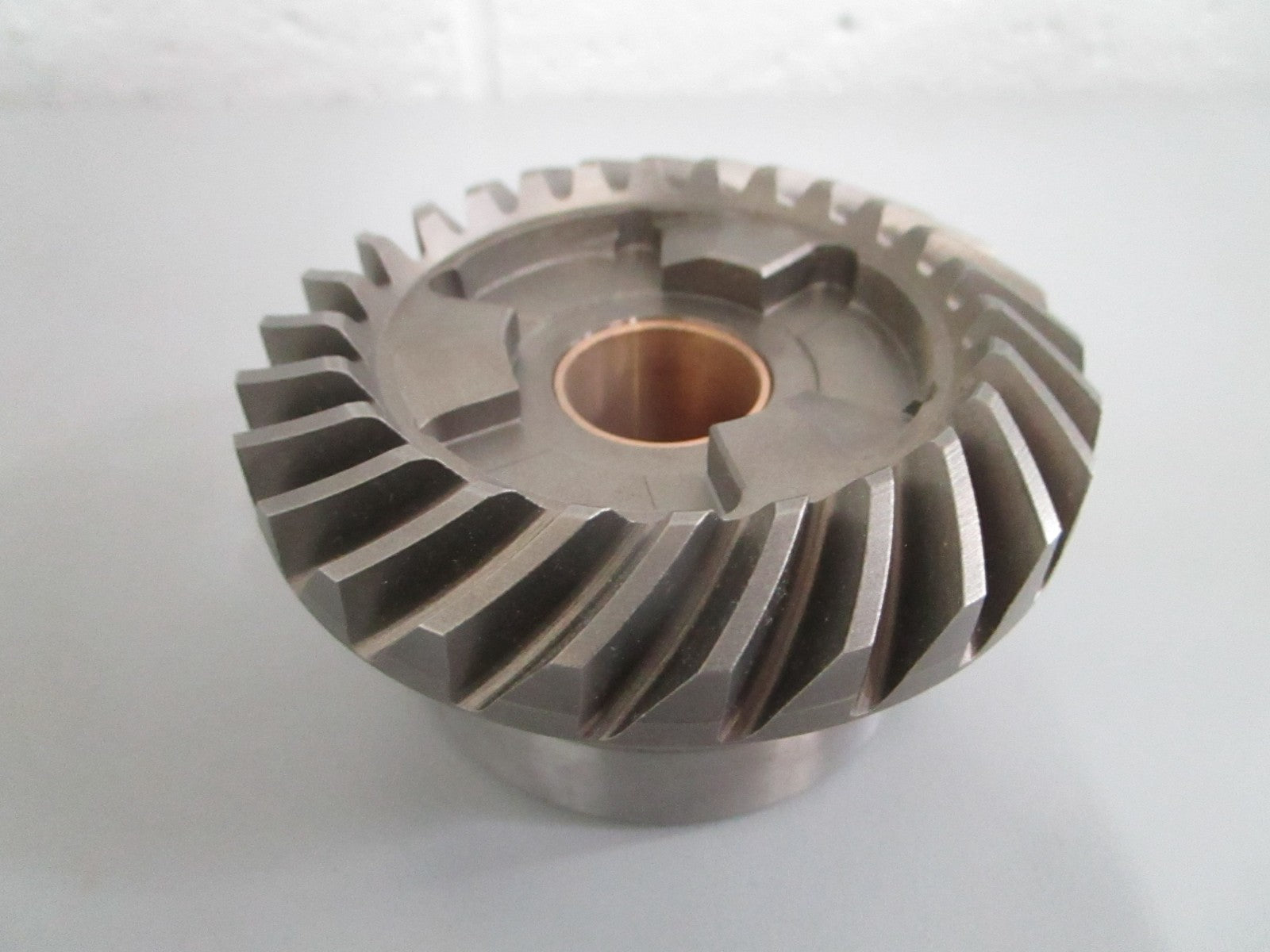 NEW OEM 43-F2A321023 Mercury Force 26T Forward Gear Assy 0820