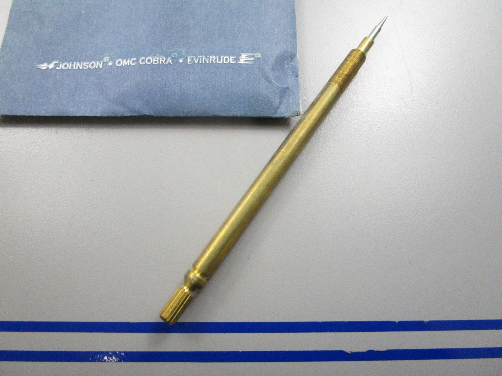 *NEW OEM* 0810 OMC Johnson Evinrude Needle Valve 431633 0431633