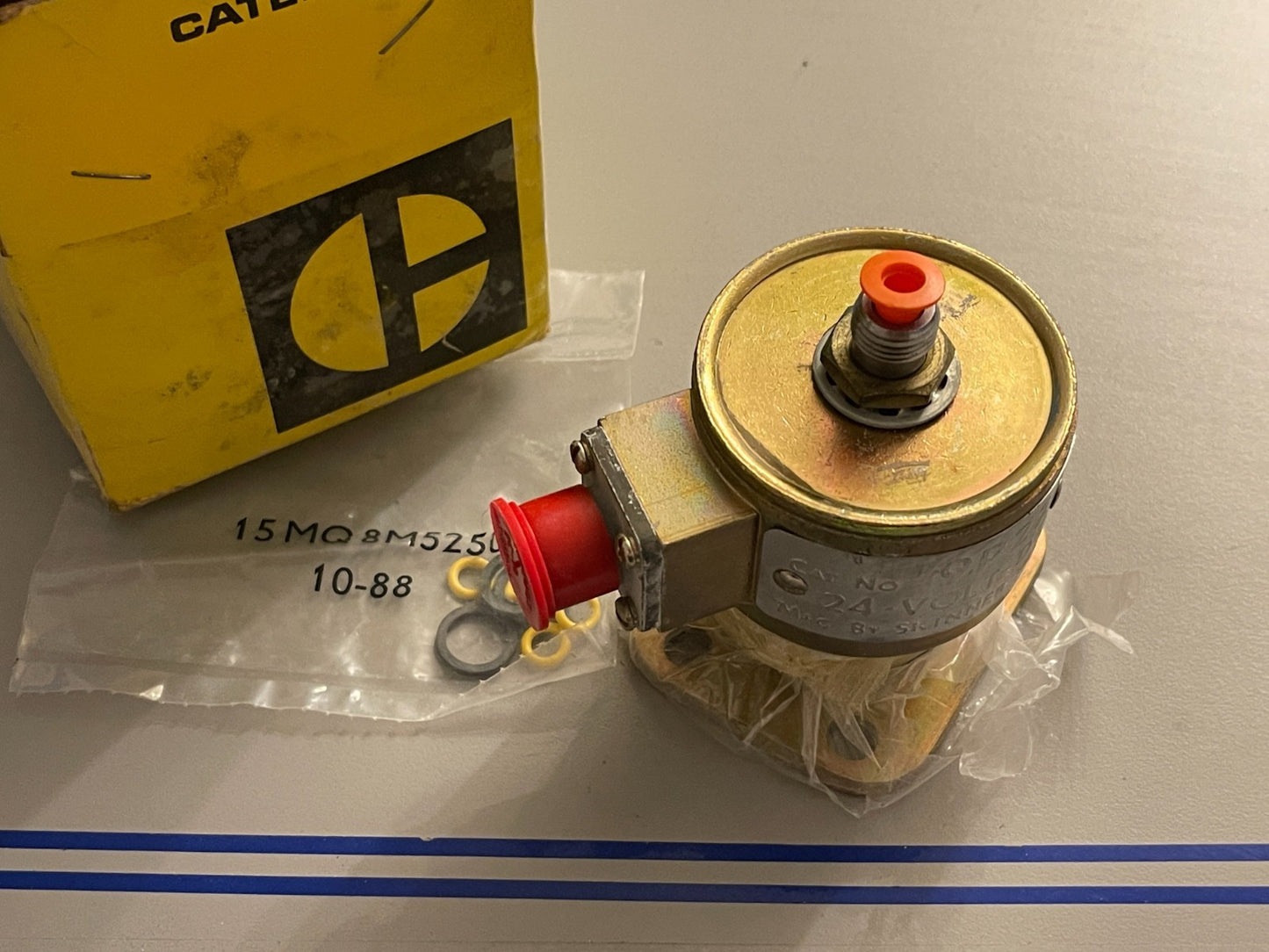NEW OEM 9P-0222 CAT Caterpillar Solenoid Valve 0720