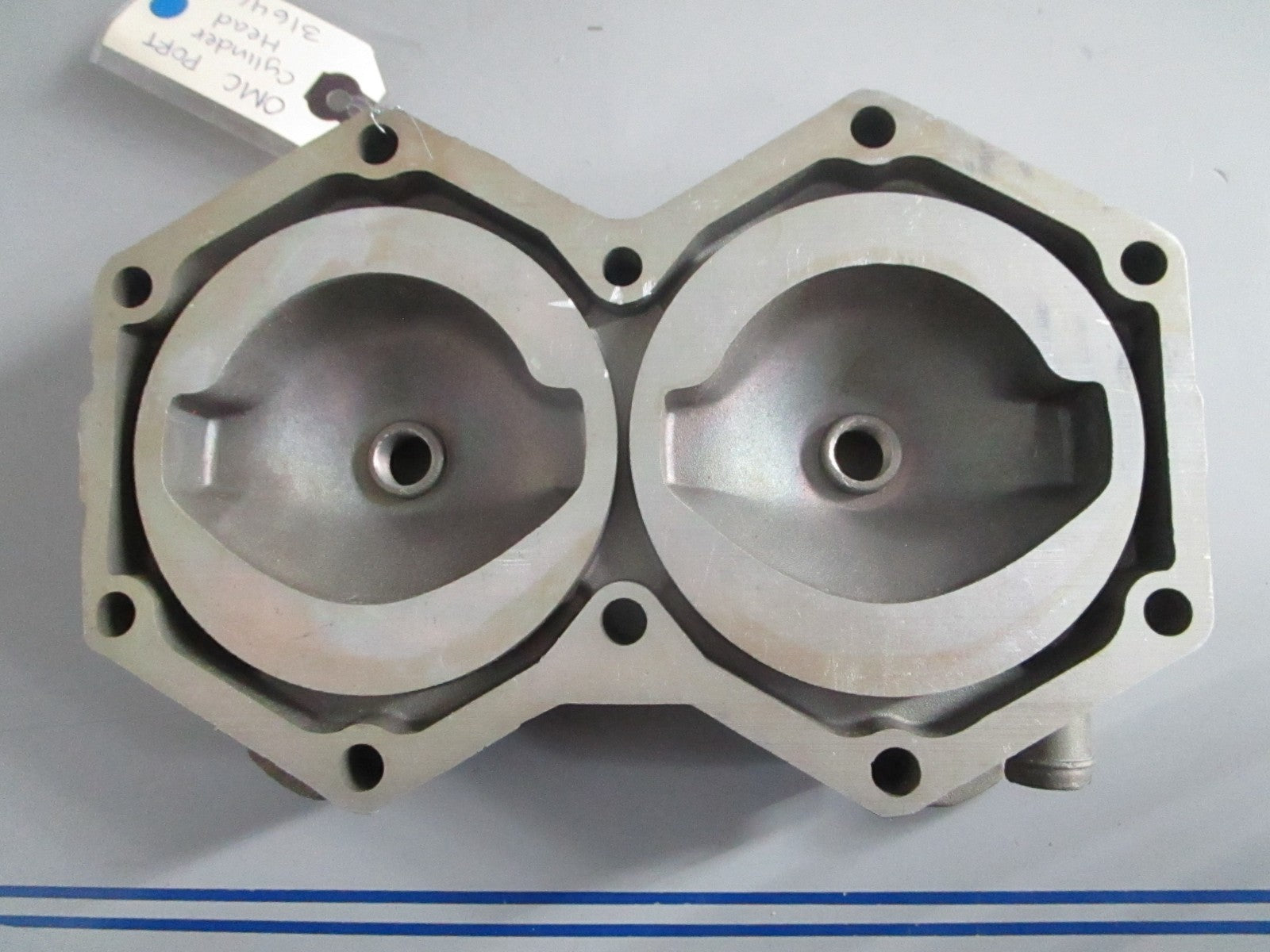 NEW OEM 316466 0316466 OMC Johnson Evinrude PORT Cylinder Head 0820