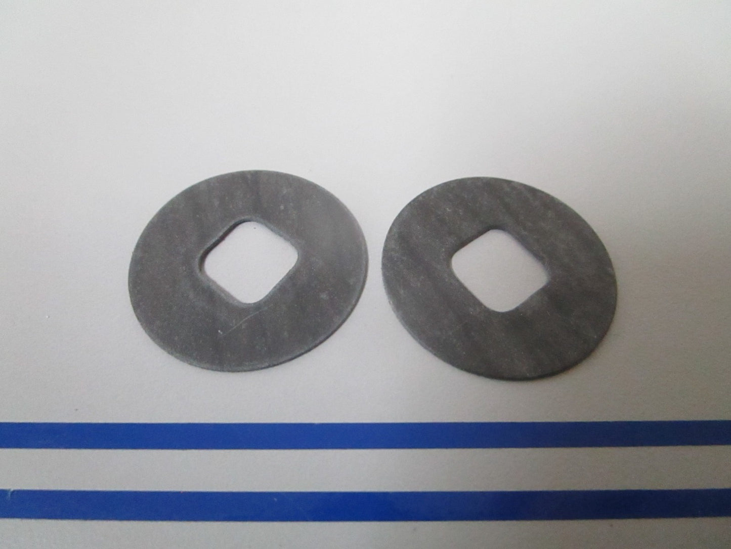 NEW OEM (LOT OF 2) 27-80662M Mercury Quicksilver Mounting Gasket 0810