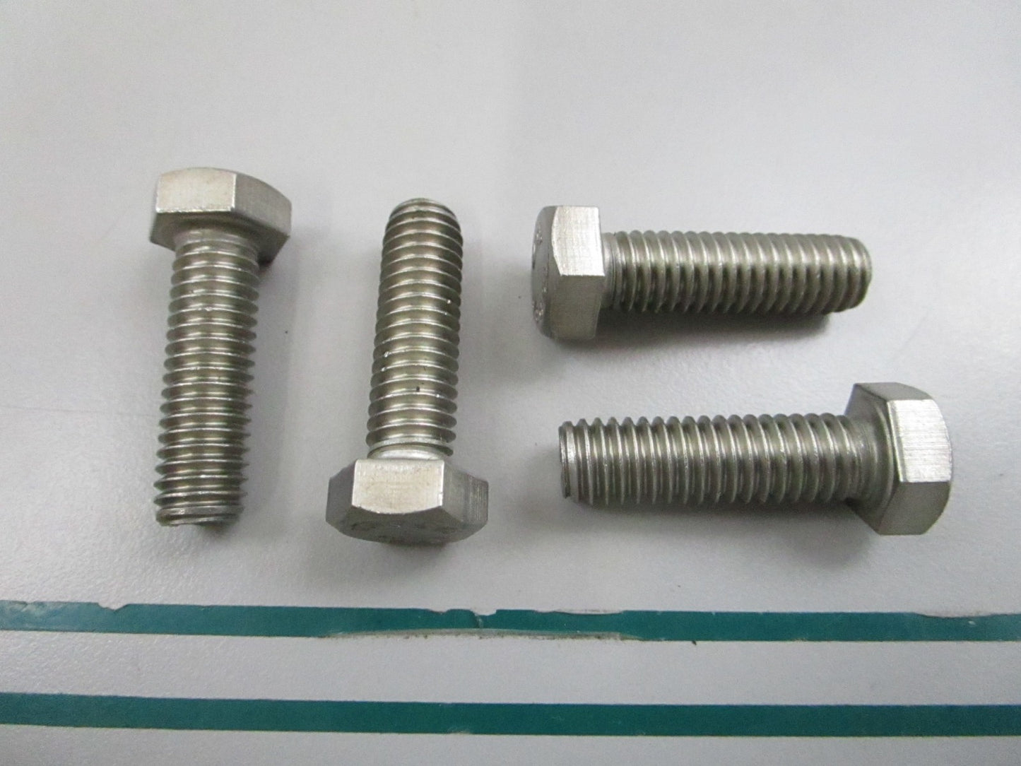 NEW OEM (LOT OF 4) 10-35047 Mercury Quicksilver Screw 0810