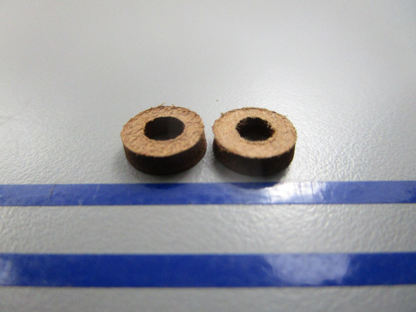 NEW OEM (LOT OF 2) 551097 0551097 OMC Johnson Evinrude Washer 0810