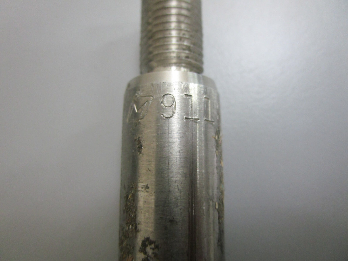 *NEW OEM* 0820 OMC Johnson Evinrude Pivot Pin 911819 0911819