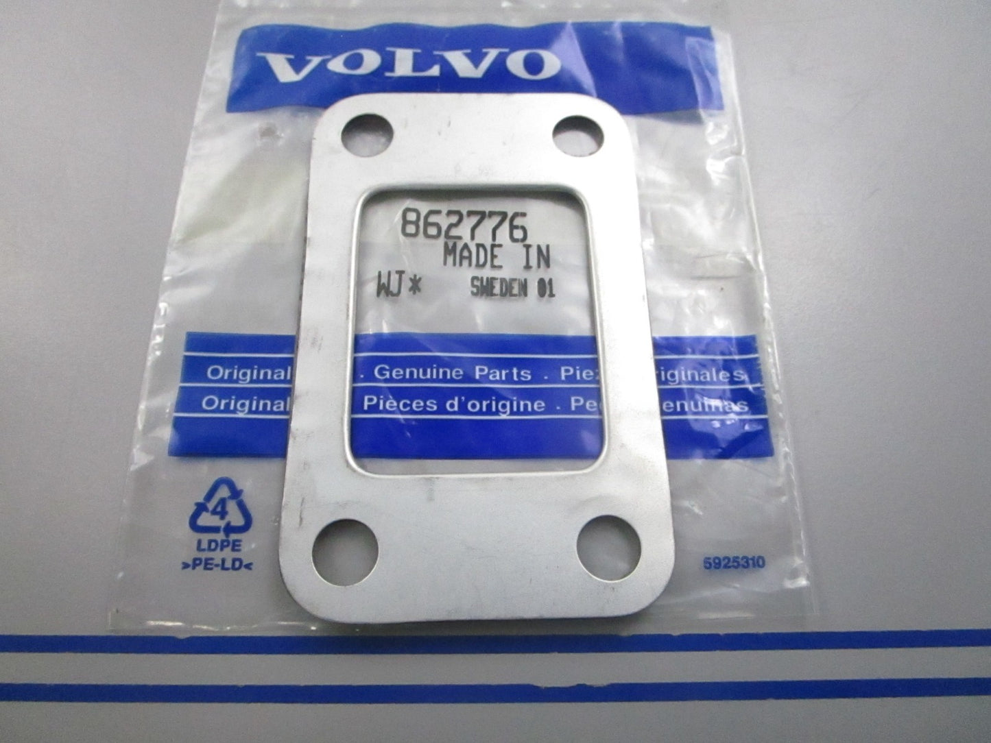 NEW OEM 862776 Volvo Penta Gasket 0810
