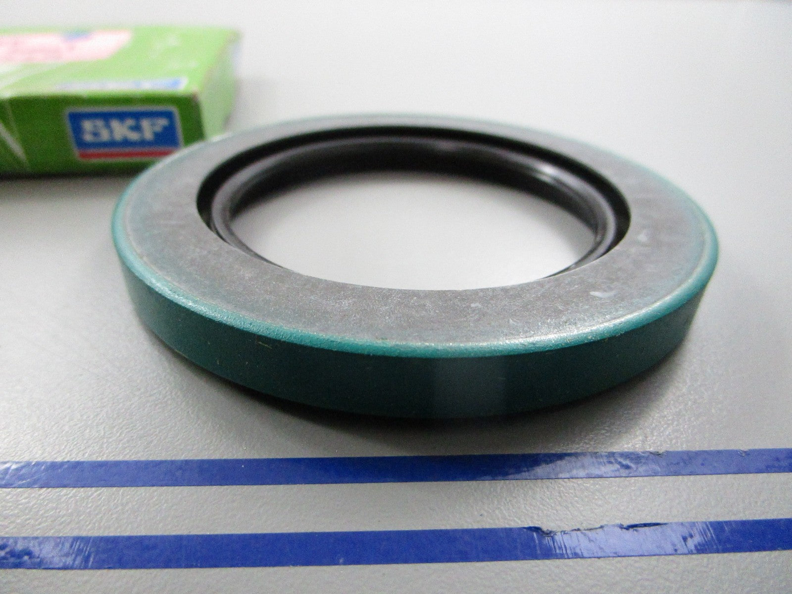*NEW* 0810 SKF Oil Seal 23779
