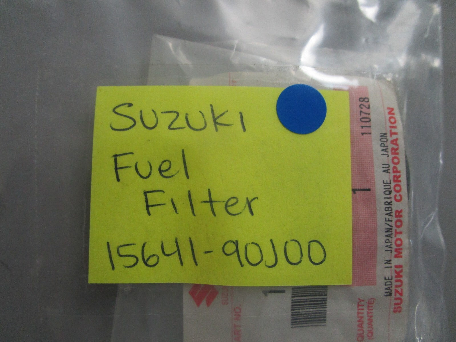 *NEW OEM* 0810 Suzuki Fuel Filter 15641-90J00