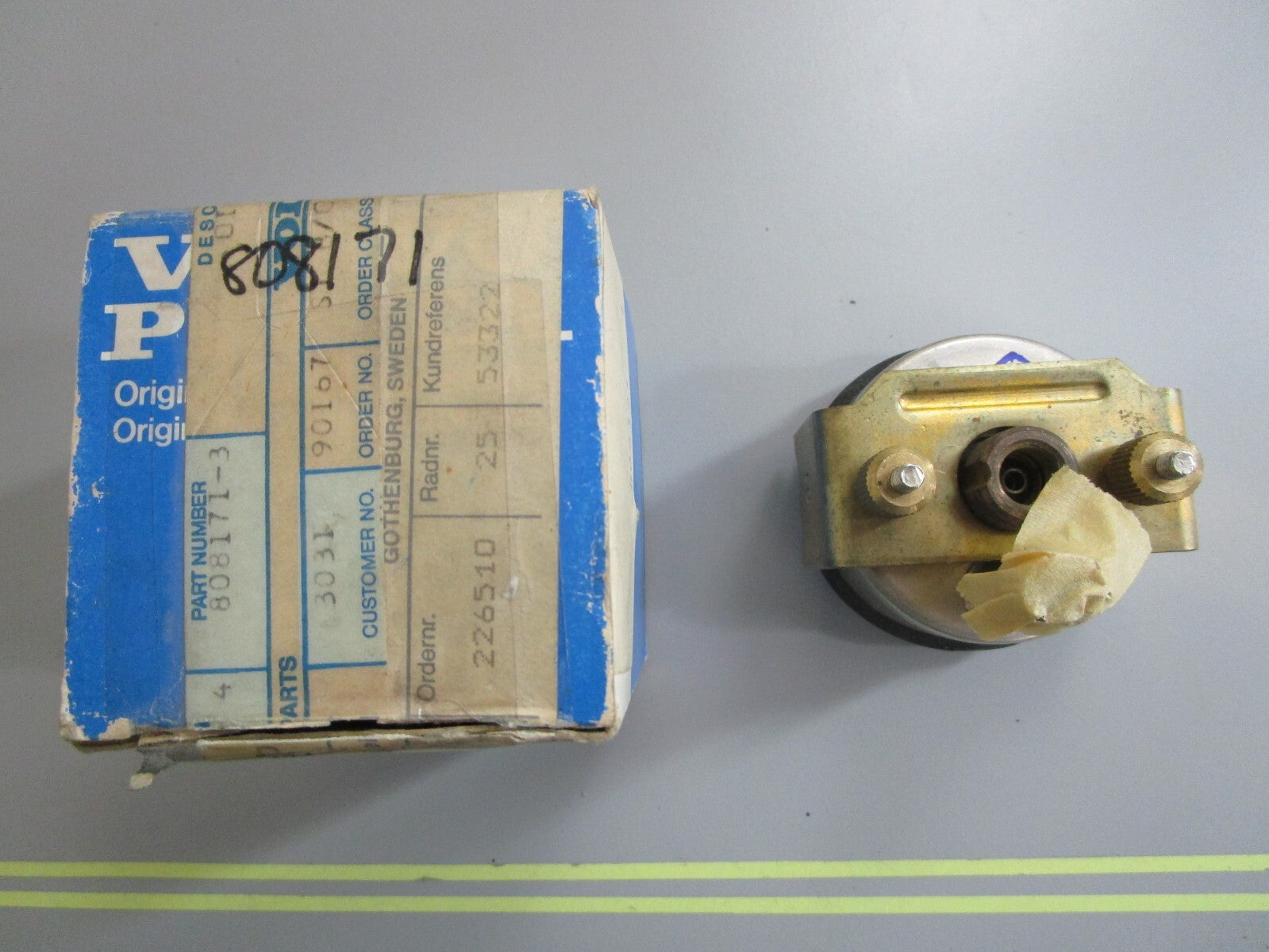 *NEW OEM* 0820 Volvo Penta Engine Oil Pressure Gauge 100 PSI 808171