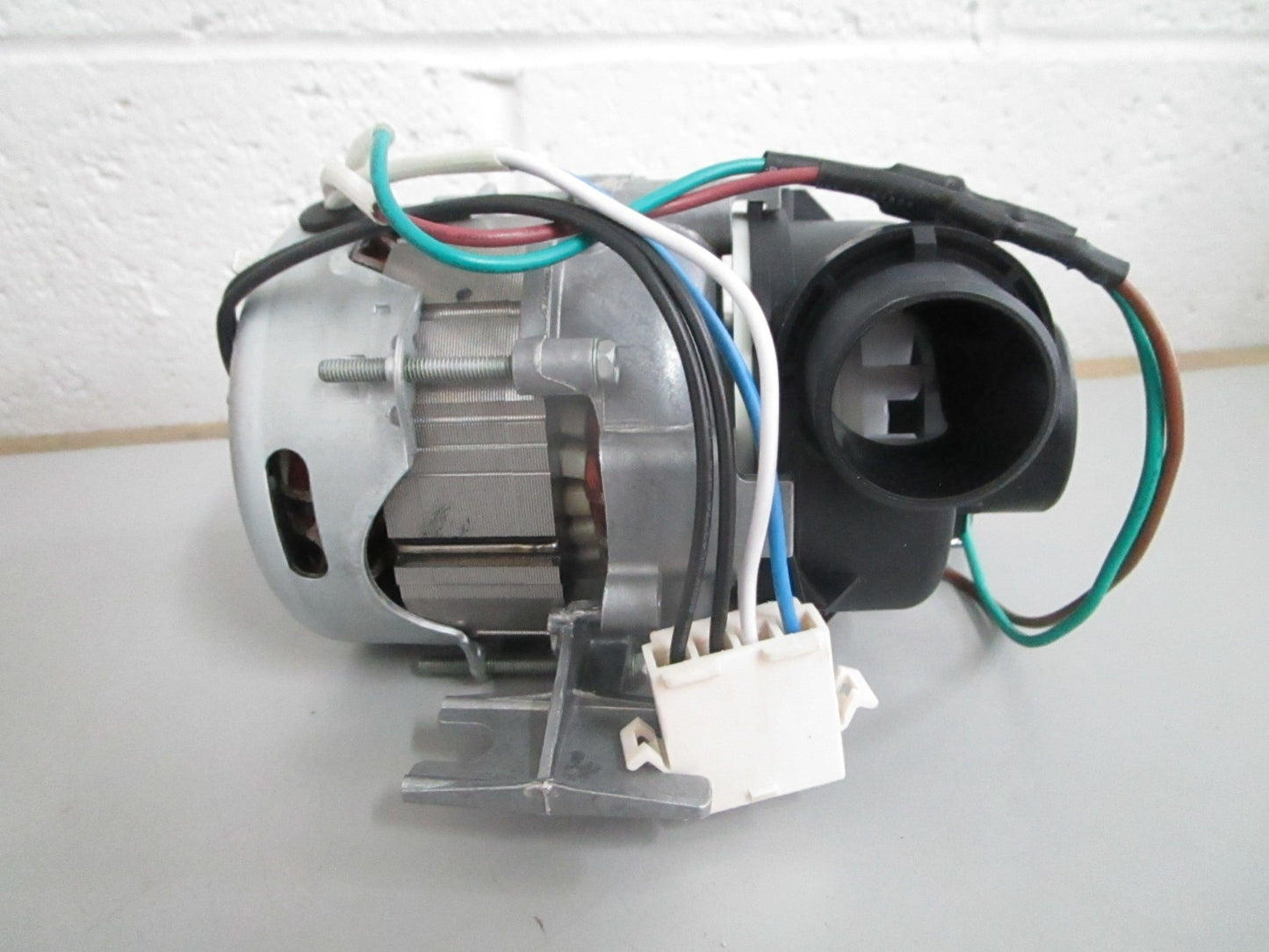 *NEW OEM* 0820 Electrolux Circulation Motor & Pump Assy 154614002