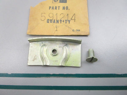 NEW OEM 591214 0591214 OMC Johnson Evinrude Clamp w/ Screw 0810