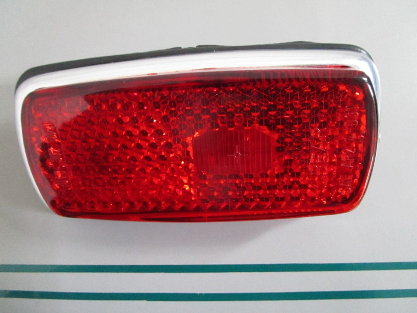 NEW OEM 0008260641 Mercedes-Benz RH Rear Reflector 0820