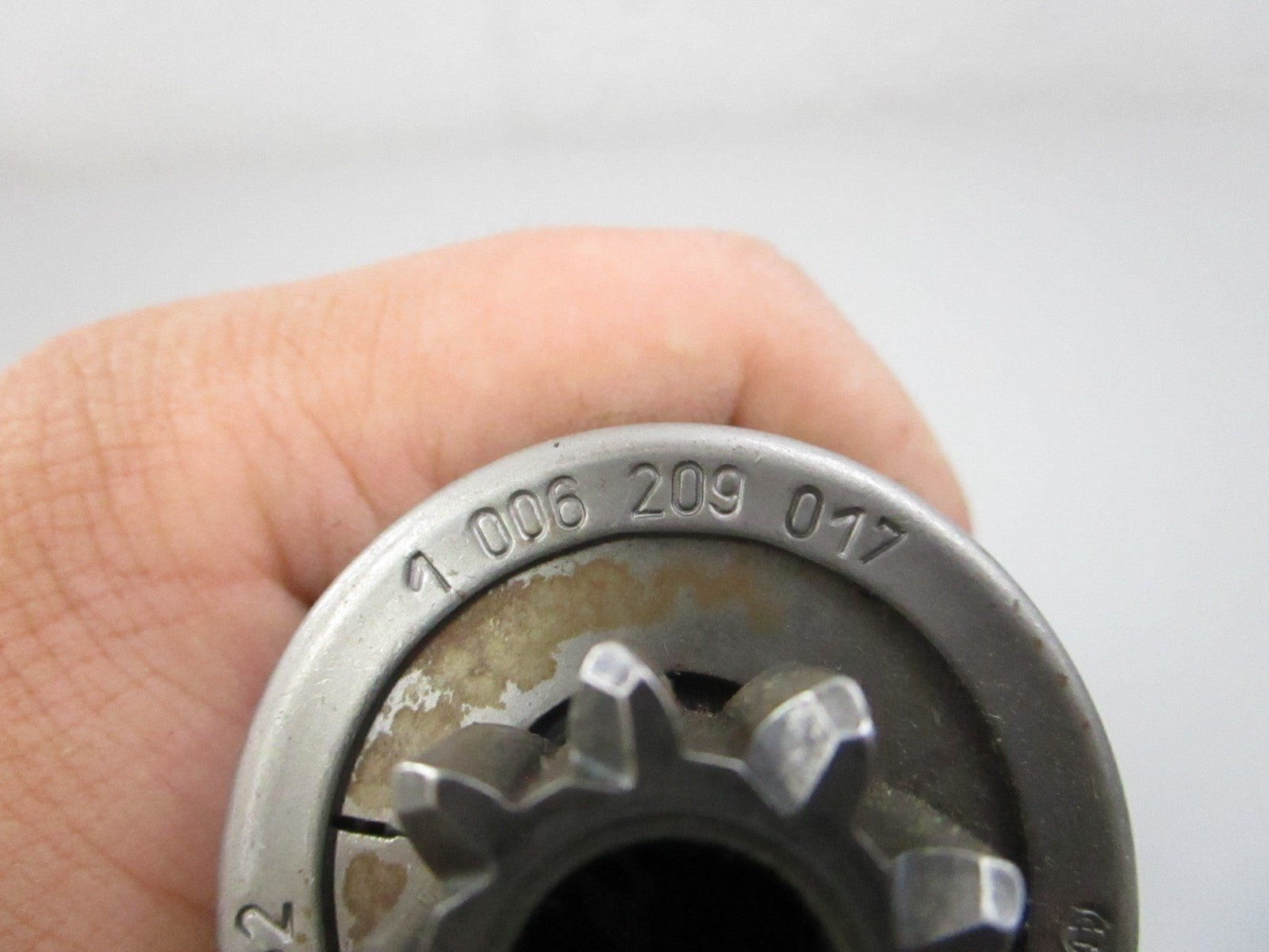 NEW OEM 1006209017 Bosch Starter Bendix 0810