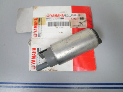 *NEW OEM* 0720 Yamaha 2005 - 2010 225hp 250hp Fuel Pump 6P2-13907-00-00