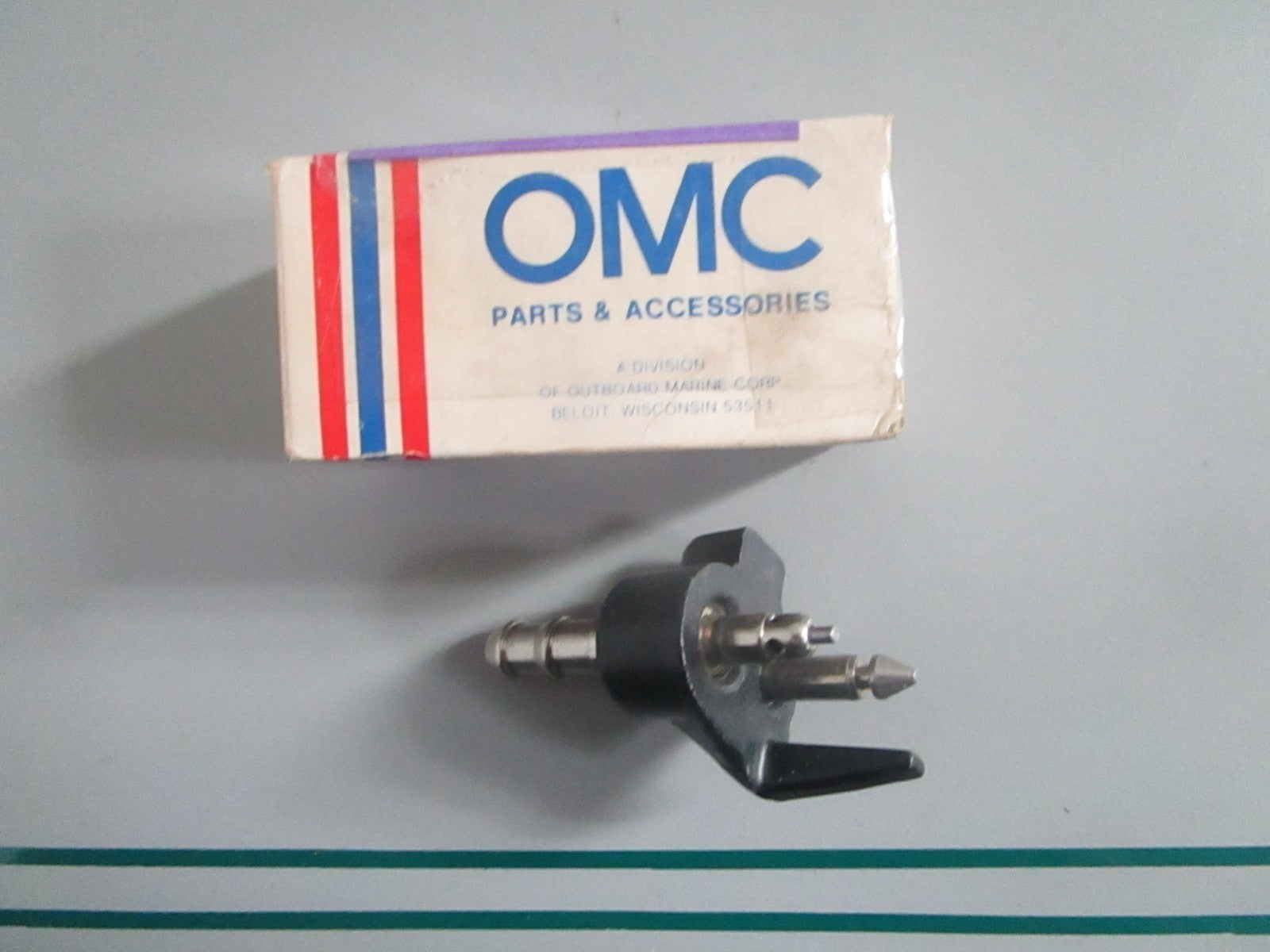 NEW OEM 394259 0394259 OMC Johnson Evinrude Fuel Connector 0820