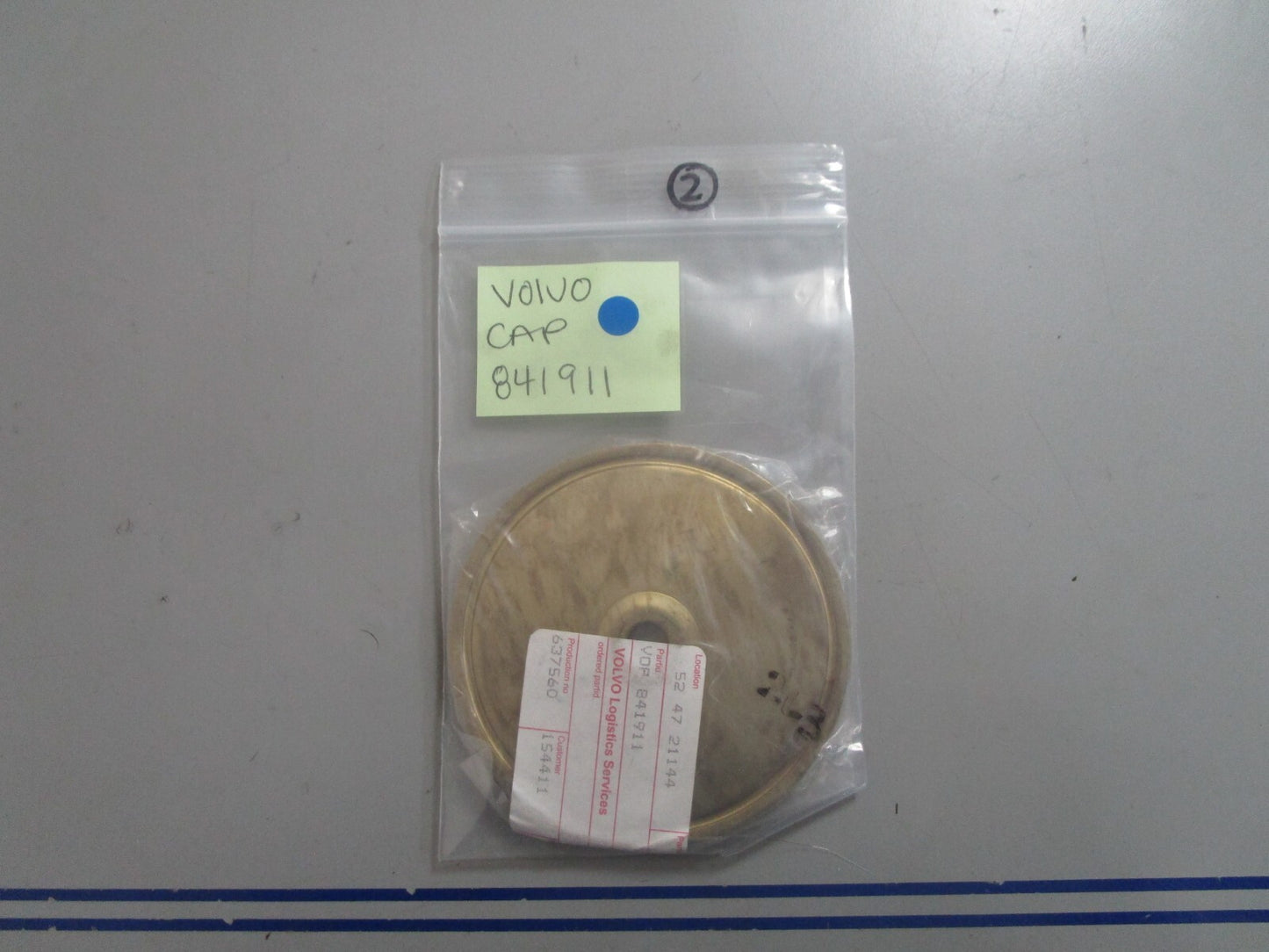 *NEW OEM* 0810 Volvo Penta Cap 841911
