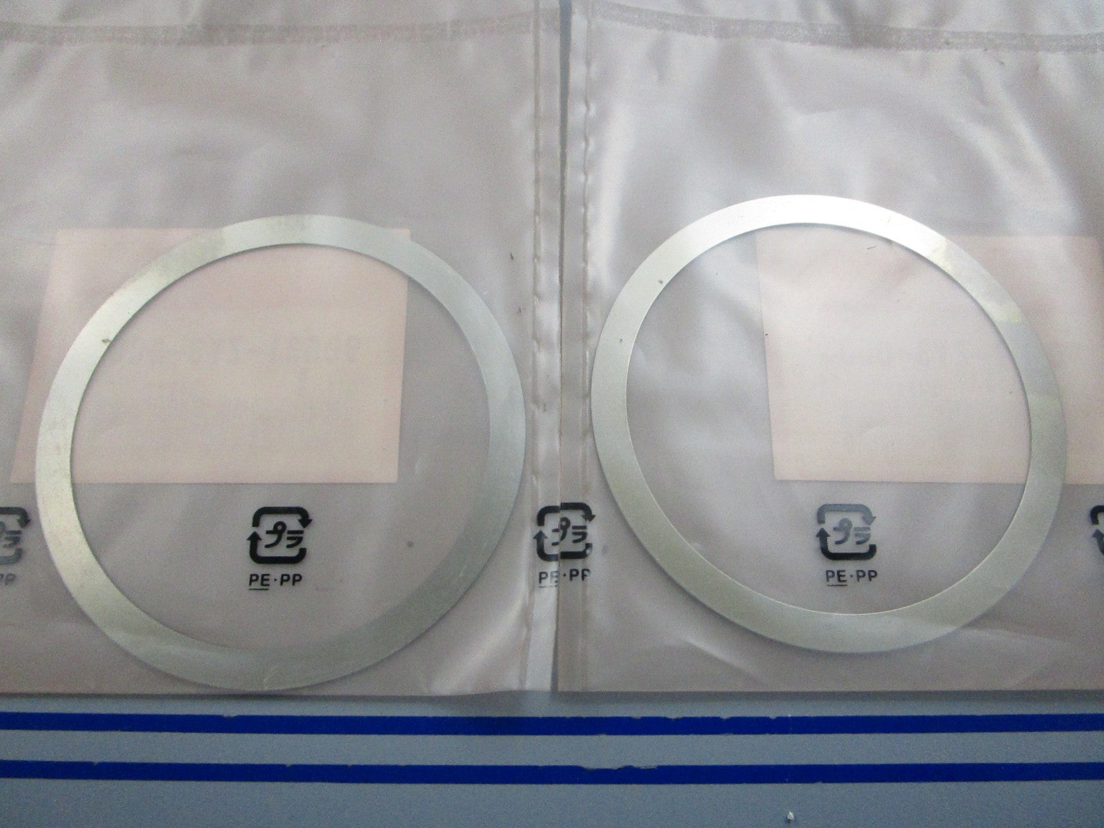 NEW OEM (LOT OF 2) 90531-ZY3-000 Honda Shim 0810
