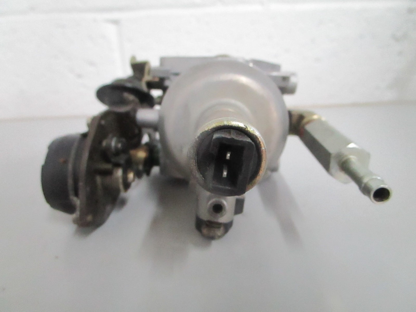 *NEW OEM* 0820 Cummins Carburetor 541-0765