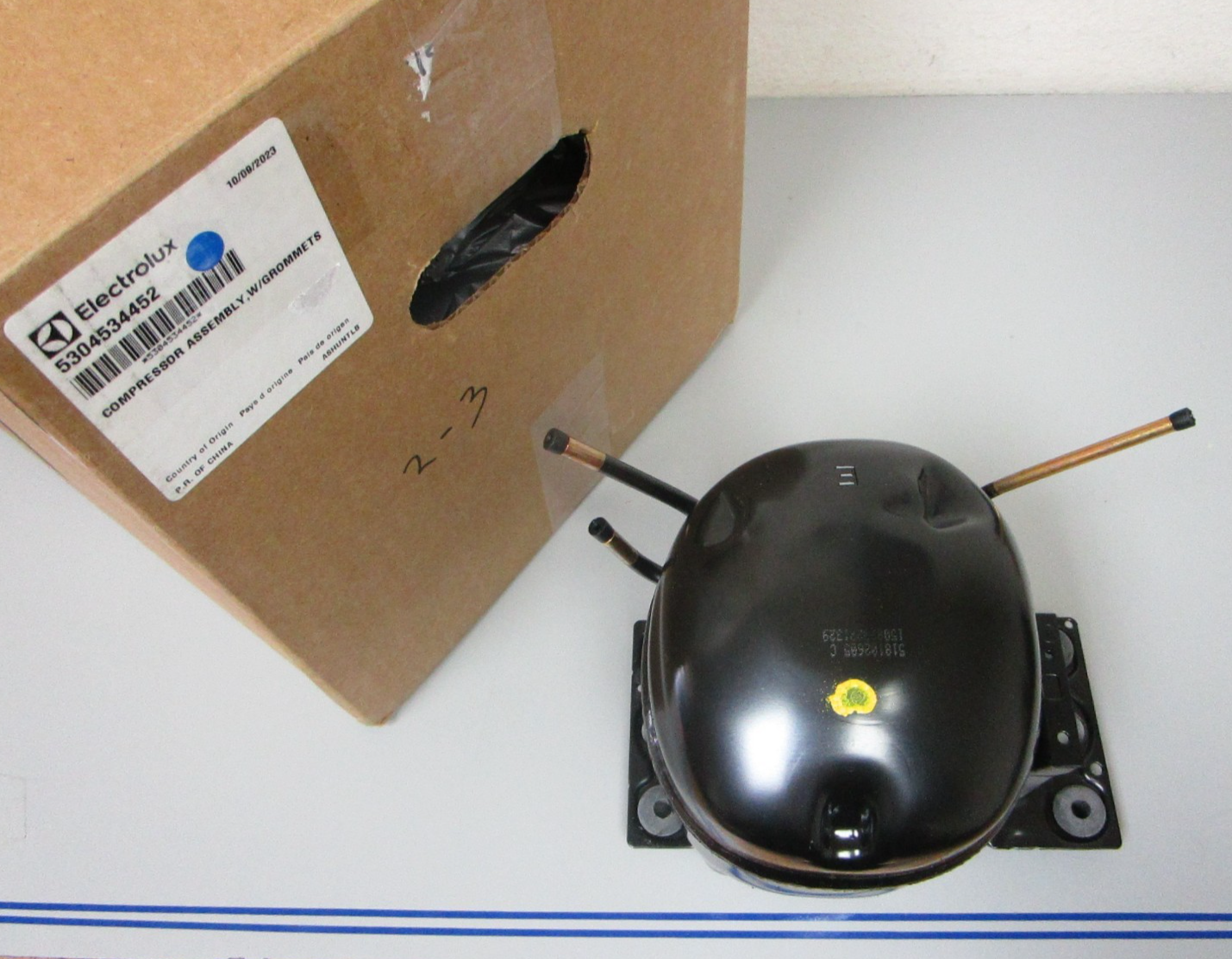 *NEW OEM* 0720 Electrolux Compressor Assembly 5304534452