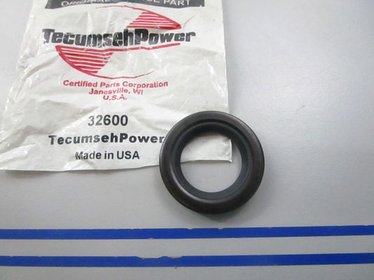 NEW OEM 32600 Tecumseh Oil Seal 0810