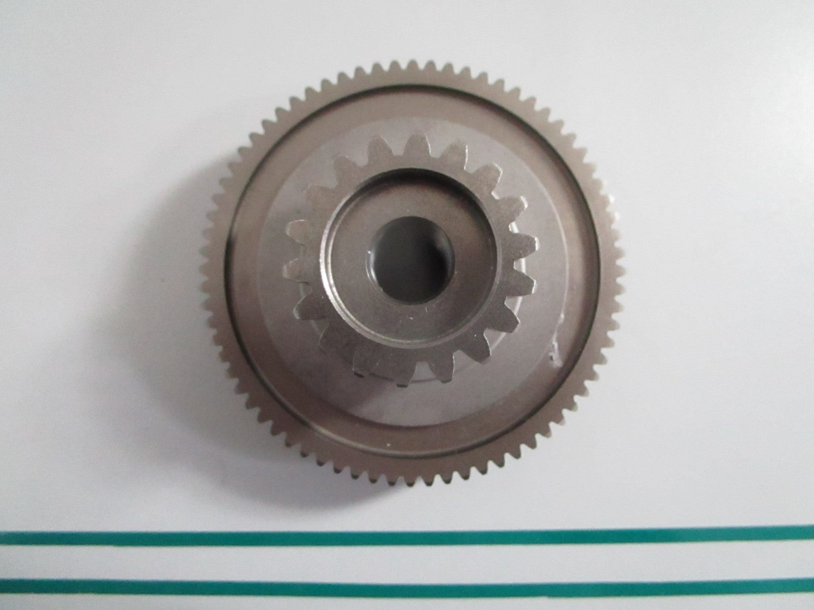 NEW OEM 1WB-15512-00-00 Yamaha Idler Gear 0820