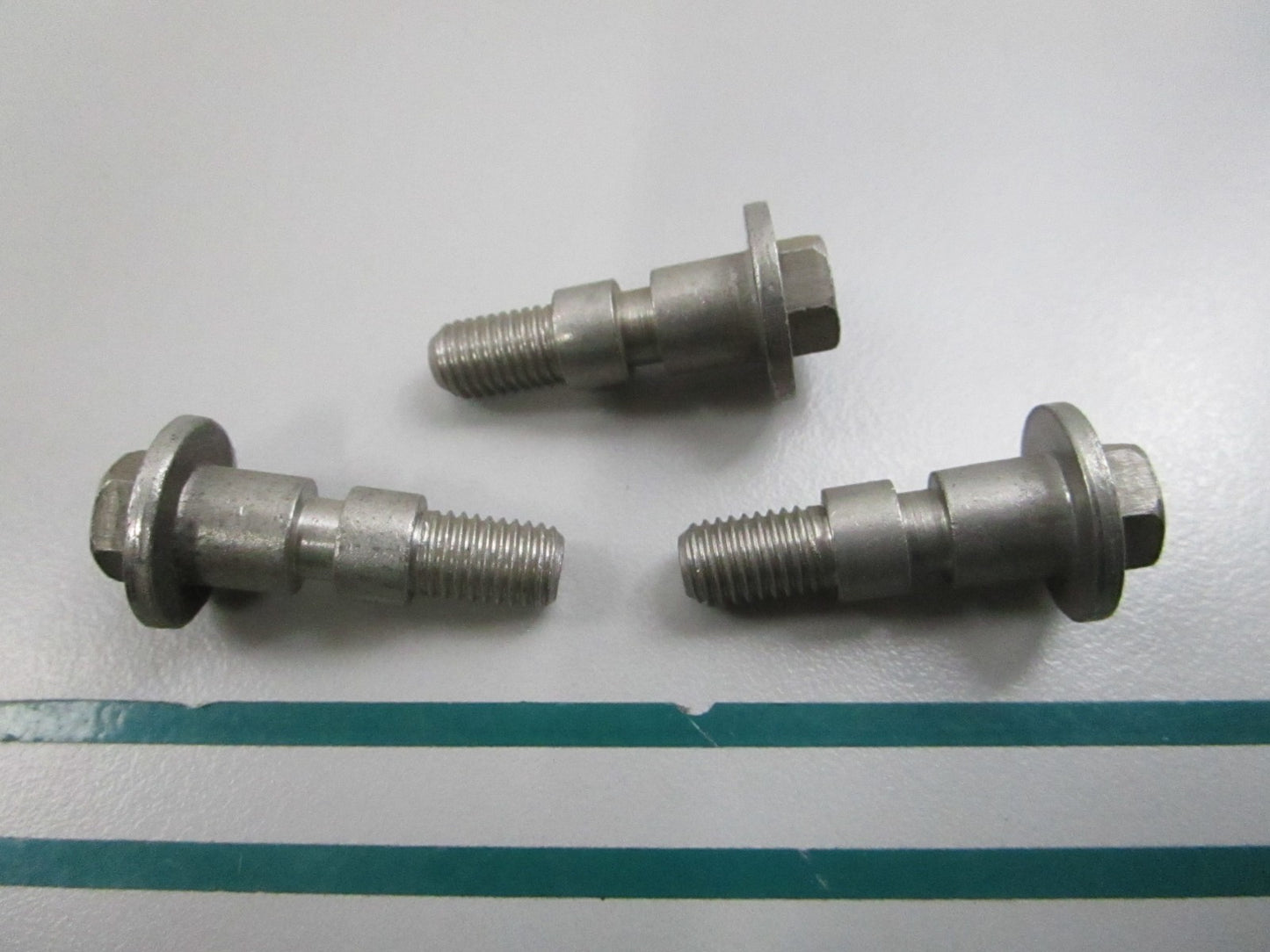NEW OEM (LOT OF 3) 310366 0310366 OMC Johnson Evinrude Screw 0810