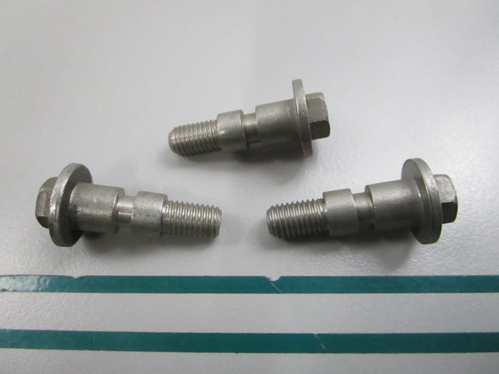 NEW OEM (LOT OF 3) 310366 0310366 OMC Johnson Evinrude Screw 0810