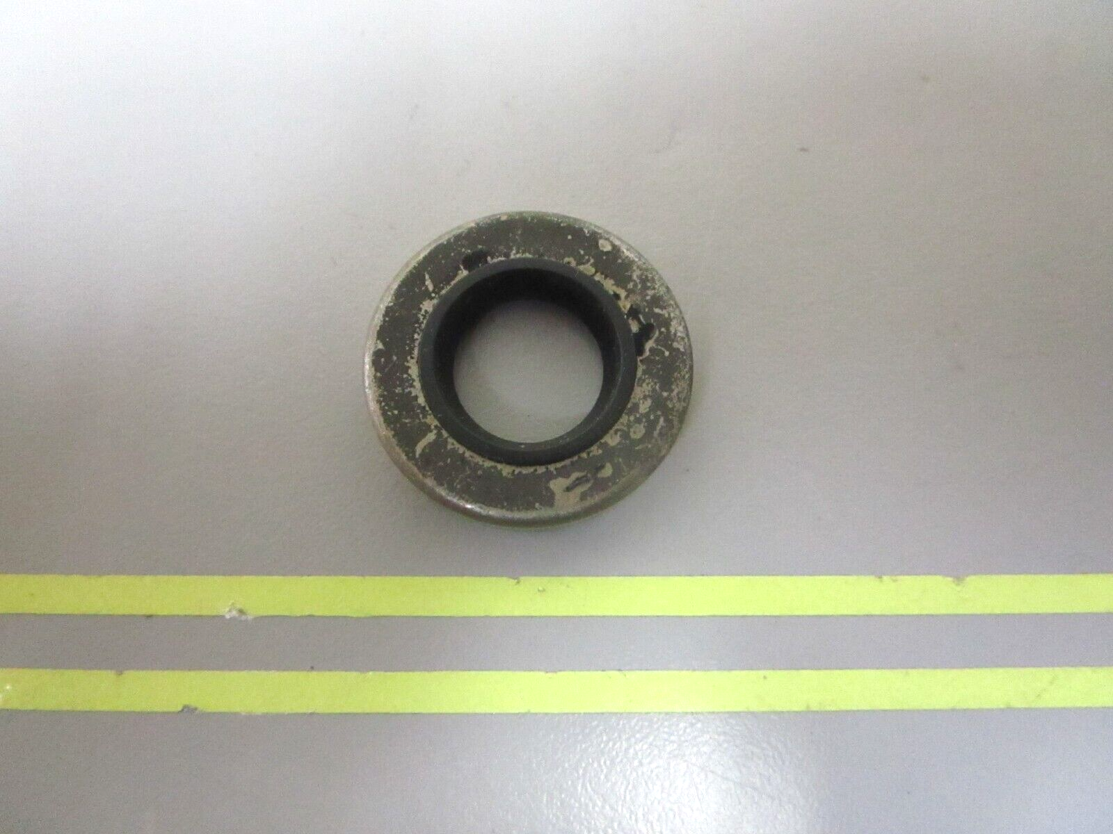 *NEW OEM* 0810 OMC Johnson Evinrude Seal 321788 0321788