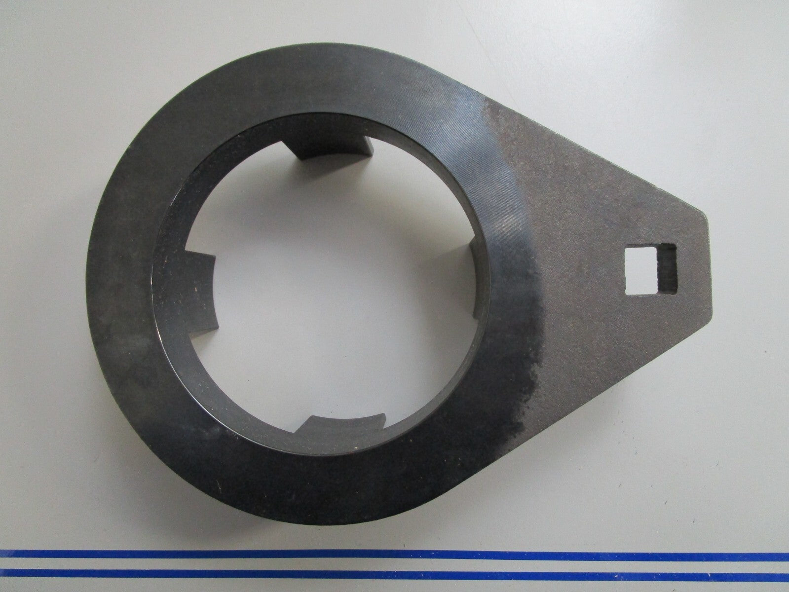 *NEW OEM* 0820 Mercury Quicksilver Bearing Carrier Tool 91-805374 1