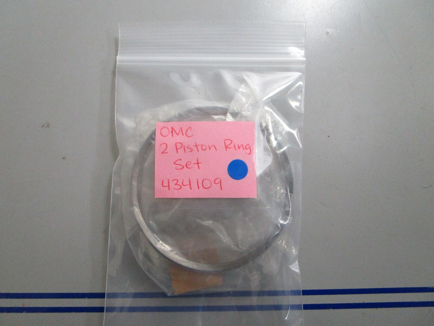 *NEW OEM* 0720 OMC Johnson Evinrude 2 Piston Ring Set 434109 0434109