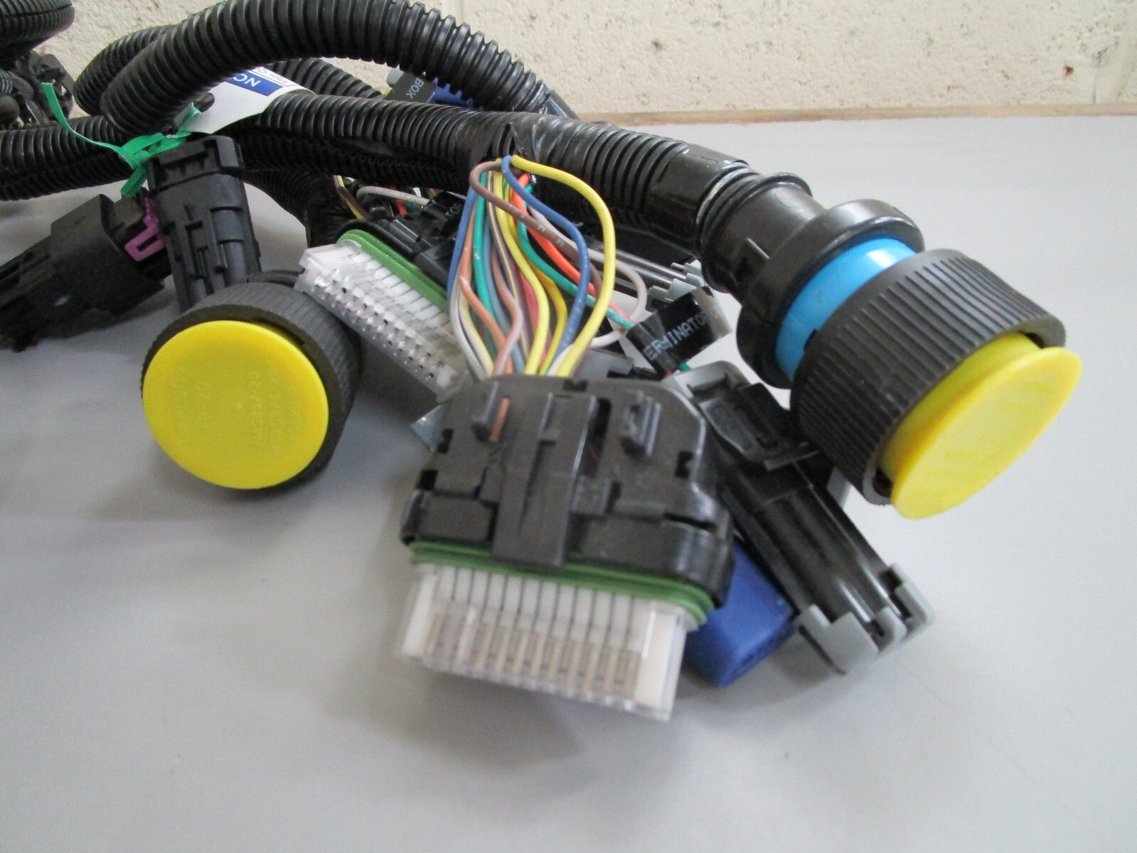 *NEW OEM* 0820 Mercury Quicksilver Command Module Harness 84-893379-A02