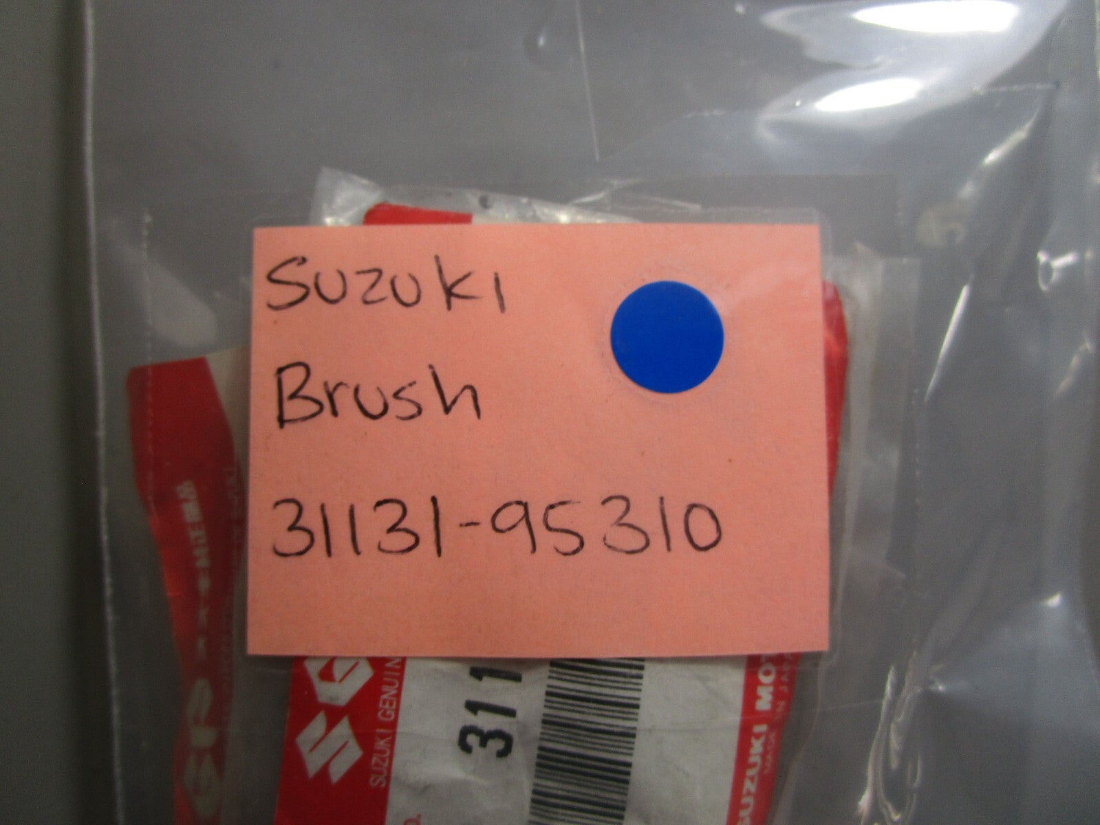 *NEW OEM* 0770 Suzuki Brush 31131-95310