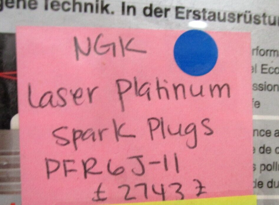*NEW* (LOT OF 4) 0810 NGK Laser Platinum Spark Plugs PFR6J-11 (2743)
