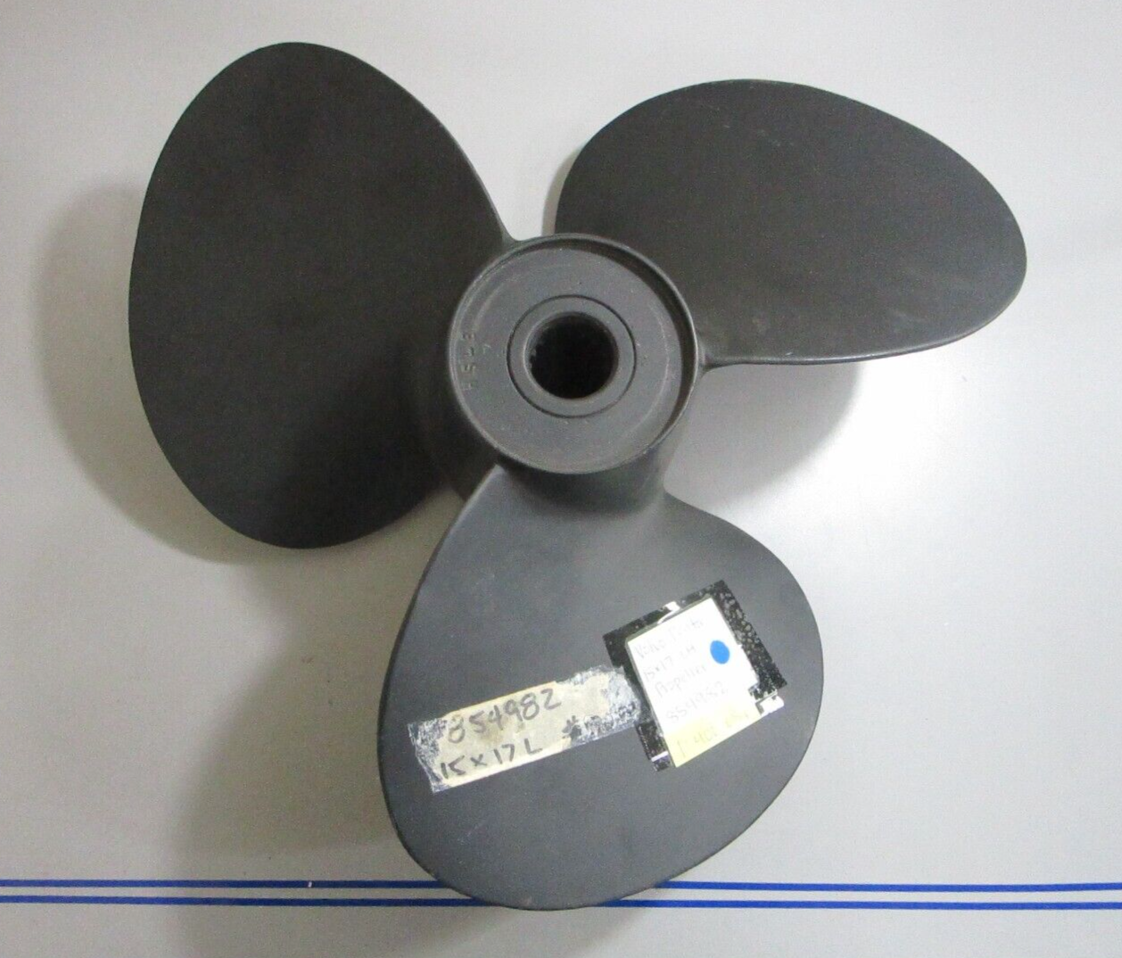 *NEW OEM* 0720 Volvo Penta LH 15 x 17 Propeller 854982