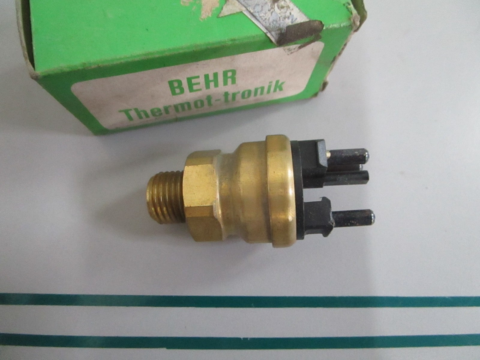 NEW OEM 0065459154 Mercedes-Benz Behr Temperature Sensor 0820