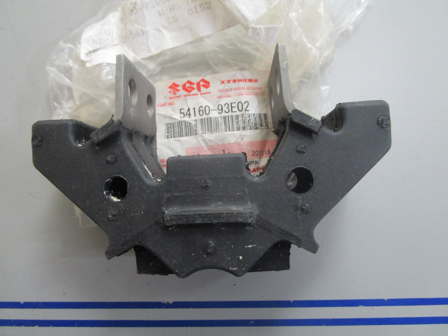 *NEW OEM* 0820 Suzuki Lower Mount 54160-93E02