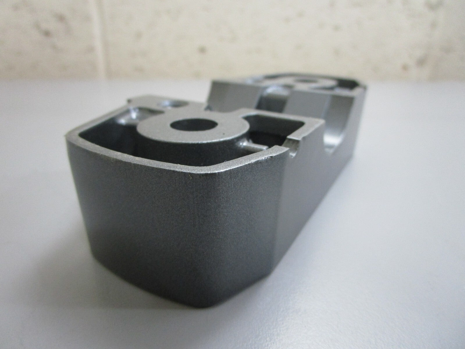 *NEW OEM* 0820 Suzuki Lower Mount Bracket 54212-96310-0ED