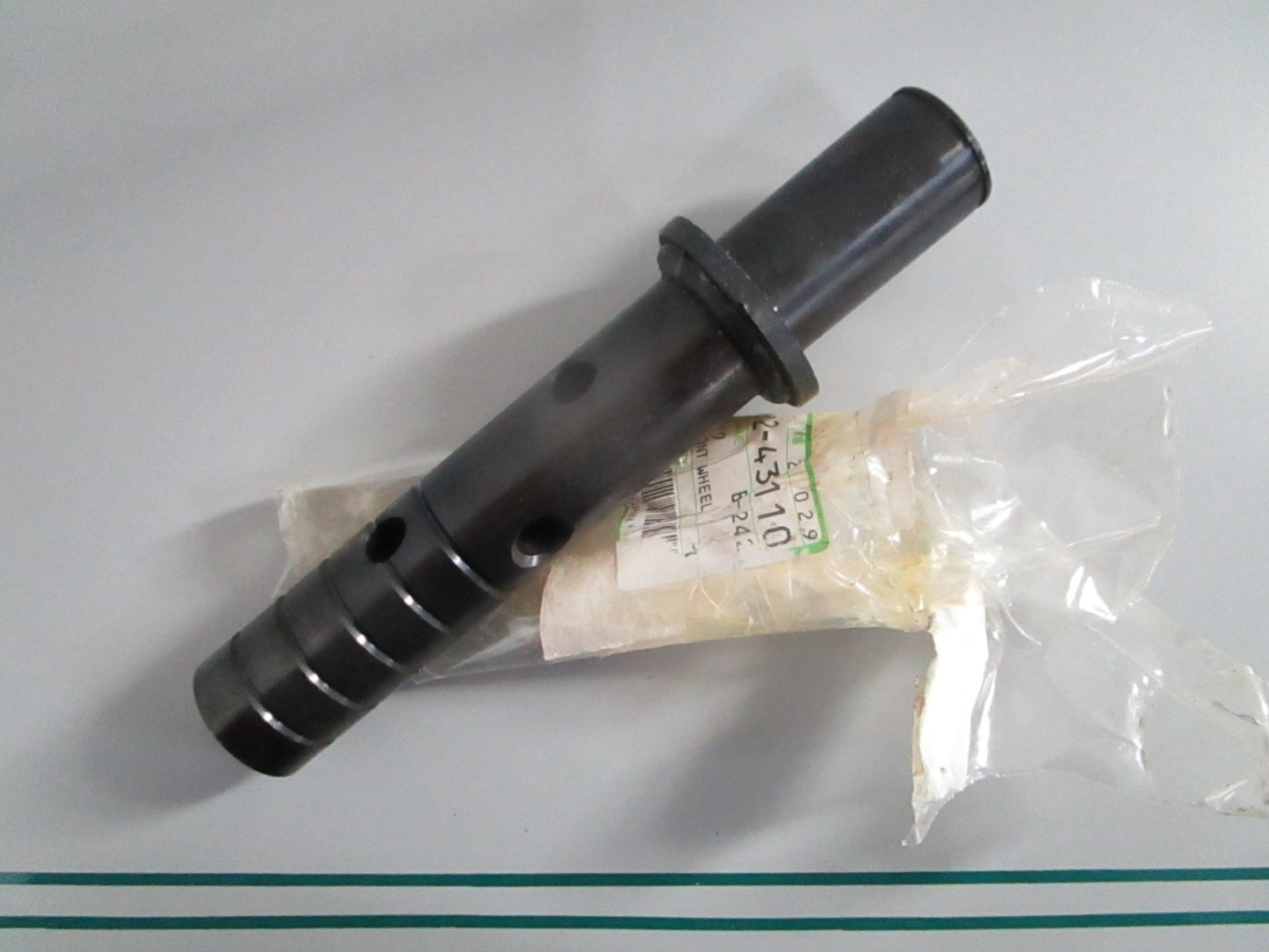 NEW OEM 70722-43110 Kubota Front Wheel Shaft 0820