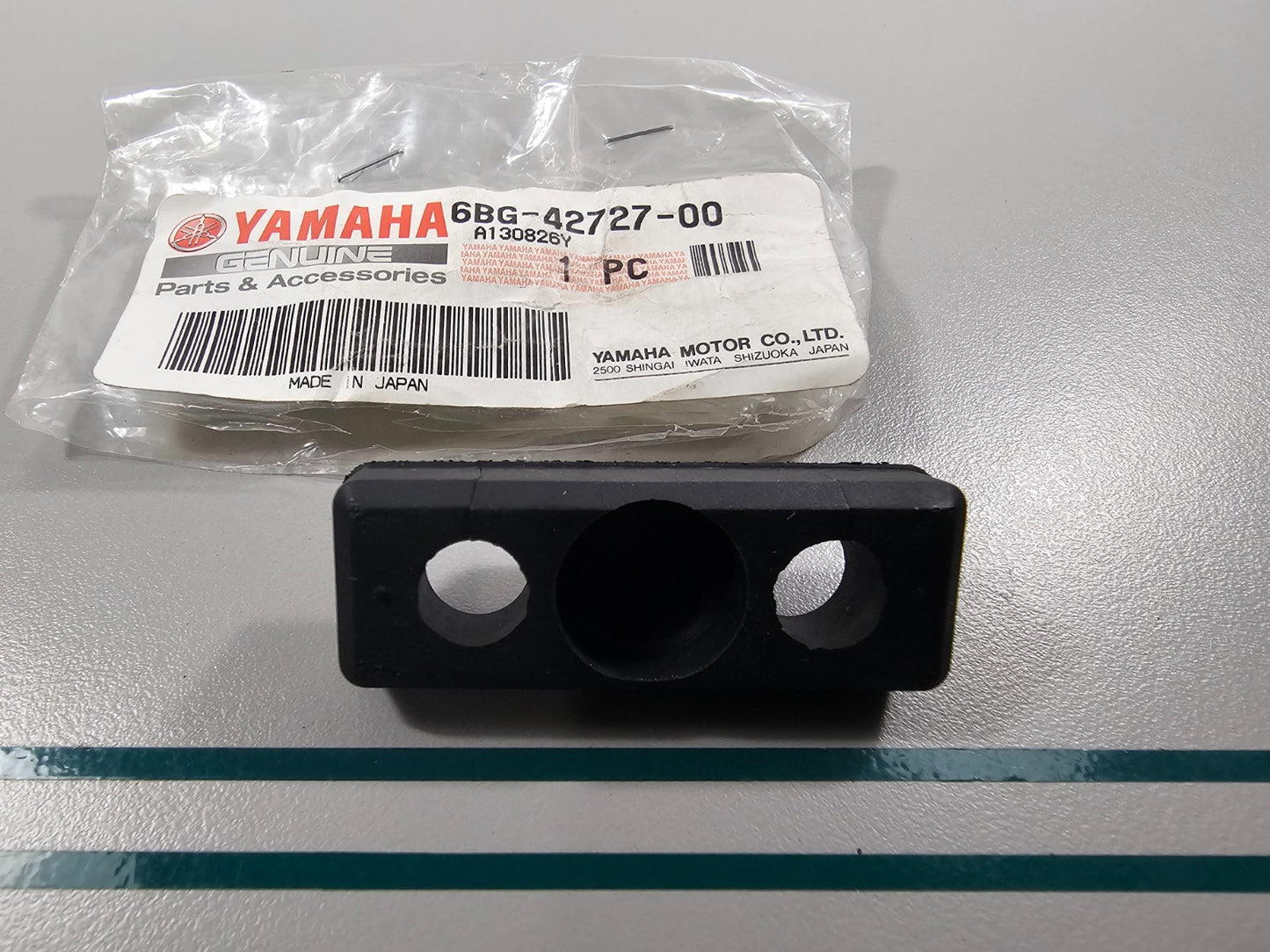 NEW OEM 6BG-42727-00-00 Yamaha Grommet 0810