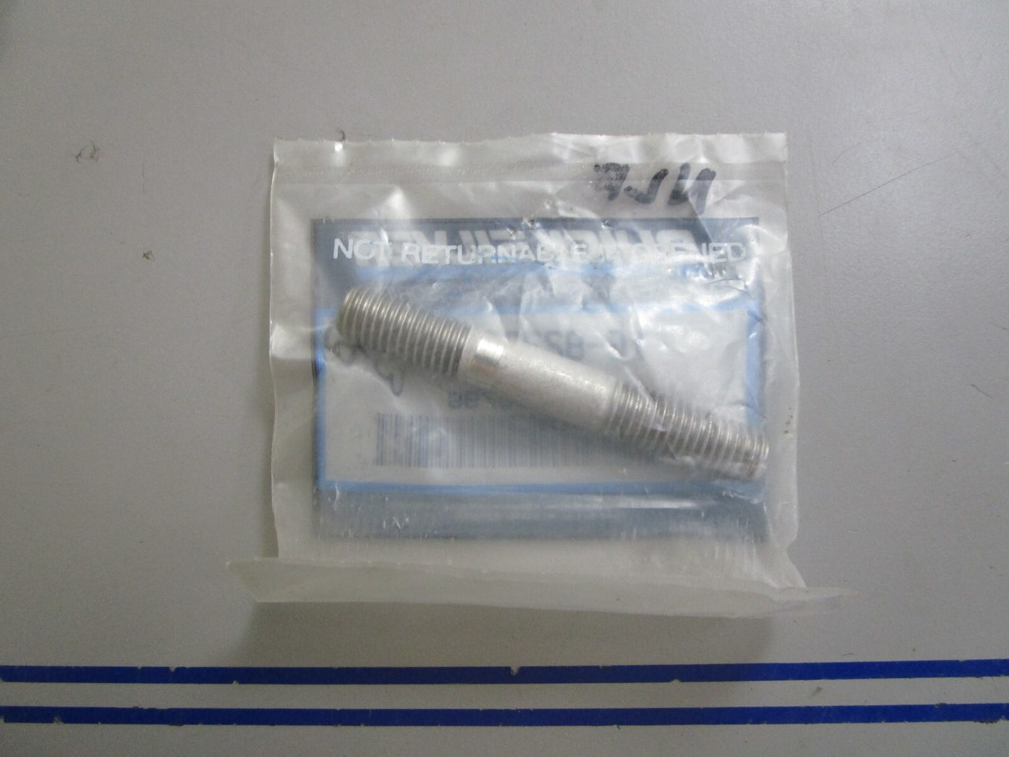 *NEW OEM* 0810 Mercury Quicksilver Stud 16-823358