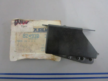 NEW OEM 824930 3 Mercury Quicksilver Bracket 0820