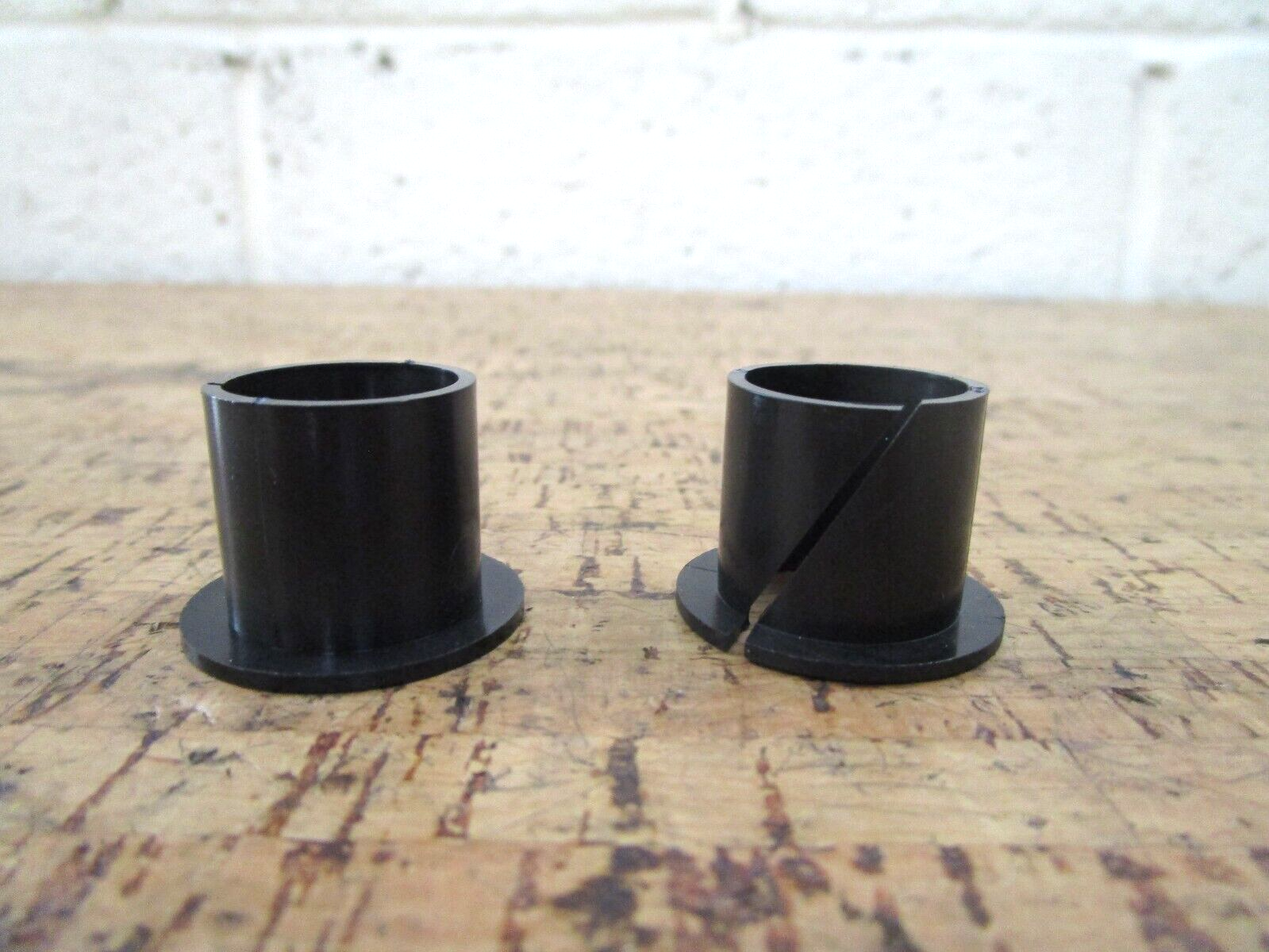 *NEW OEM* (LOT OF 2) 0750 Volvo Penta BUSHING 3853423