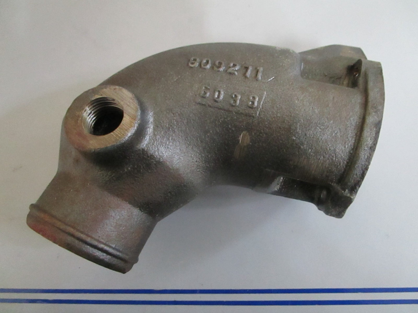 *NEW OEM* 0820 OMC Johnson Evinrude Exhaust Elbow 907776 0907776
